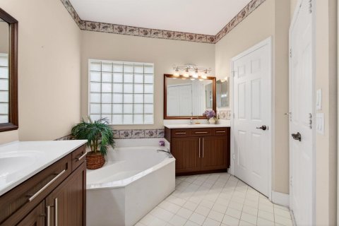 House in Boynton Beach, Florida 3 bedrooms, 160.63 sq.m. № 2247052 - photo 10