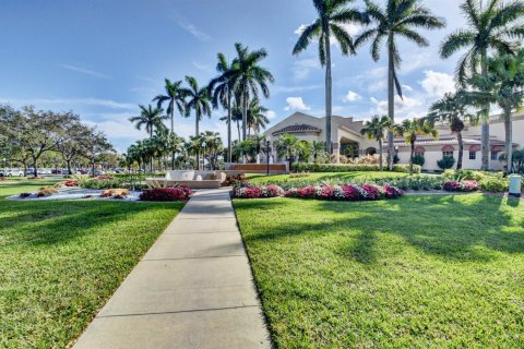 House in Boynton Beach, Florida 3 bedrooms, 160.63 sq.m. № 2247052 - photo 16