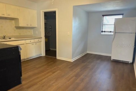 House in Frostproof, Florida 2 bedrooms, 104.42 sq.m. № 1571754 - photo 10