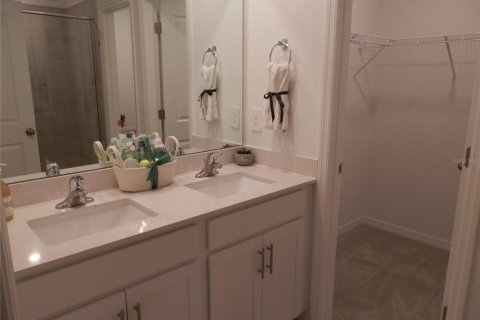 Touwnhouse à louer à Lakewood Ranch, Floride: 3 chambres, 125.14 m2 № 2105259 - photo 23