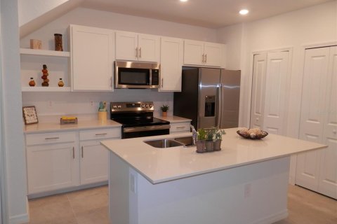 Touwnhouse à louer à Lakewood Ranch, Floride: 3 chambres, 125.14 m2 № 2105259 - photo 2
