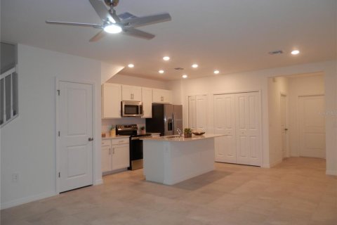 Touwnhouse à louer à Lakewood Ranch, Floride: 3 chambres, 125.14 m2 № 2105259 - photo 5