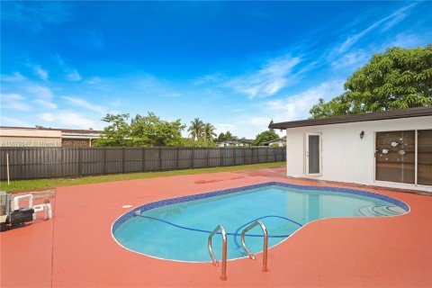 Villa ou maison à vendre à Homestead, Floride: 5 chambres, 177.35 m2 № 1922135 - photo 28