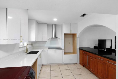 Villa ou maison à vendre à Homestead, Floride: 5 chambres, 177.35 m2 № 1922135 - photo 6