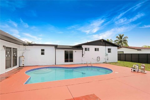 Villa ou maison à vendre à Homestead, Floride: 5 chambres, 177.35 m2 № 1922135 - photo 3