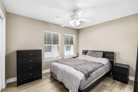Townhouse in Tampa, Florida 2 bedrooms, 141.4 sq.m. № 1883614 - photo 15