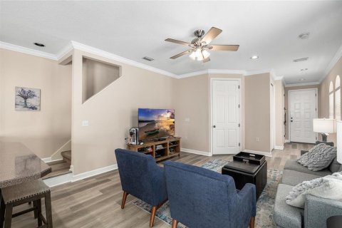 Townhouse in Tampa, Florida 2 bedrooms, 141.4 sq.m. № 1883614 - photo 5