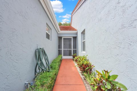 Condo in Boynton Beach, Florida, 2 bedrooms  № 2086516 - photo 4