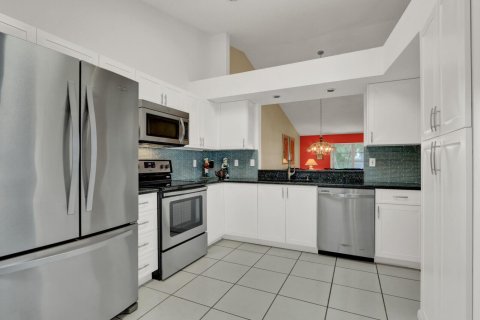 Condo in Boynton Beach, Florida, 2 bedrooms  № 2086516 - photo 14