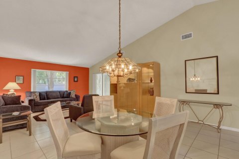 Condo in Boynton Beach, Florida, 2 bedrooms  № 2086516 - photo 8