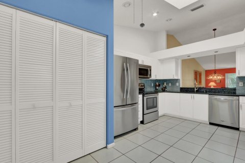 Condo in Boynton Beach, Florida, 2 bedrooms  № 2086516 - photo 18