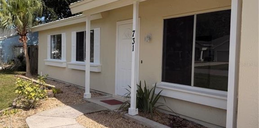 House in Vero Beach, Florida 3 bedrooms, 122.63 sq.m. № 2199052