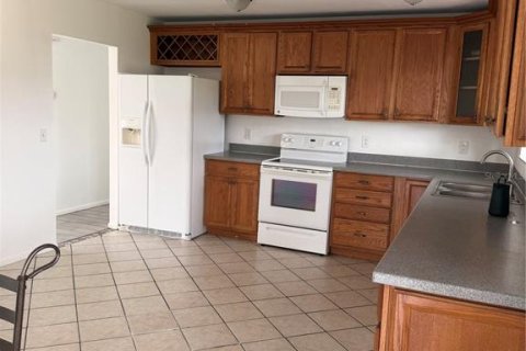 House in Vero Beach, Florida 3 bedrooms, 122.63 sq.m. № 2199052 - photo 6