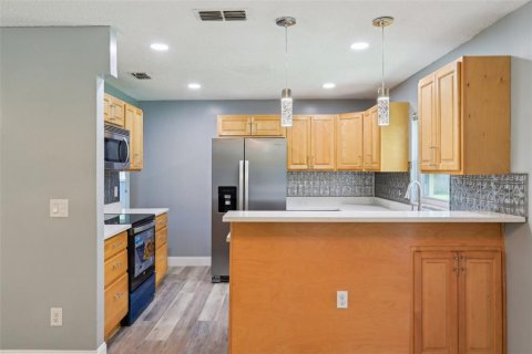 House in Edgewater, Florida 3 bedrooms, 153.85 sq.m. № 1757213 - photo 12