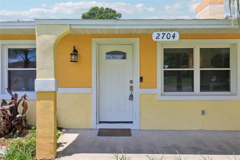 House in Edgewater, Florida 3 bedrooms, 153.85 sq.m. № 1757213 - photo 5
