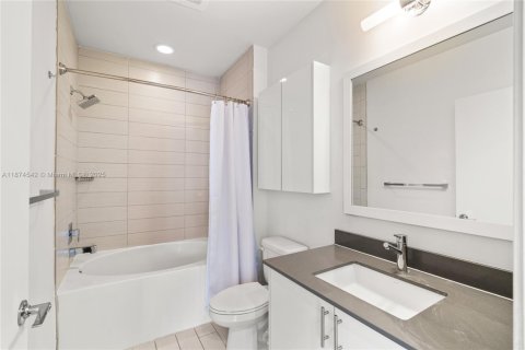 Copropriété à louer à Miami, Floride: 2 chambres, 103.59 m2 № 1924270 - photo 17
