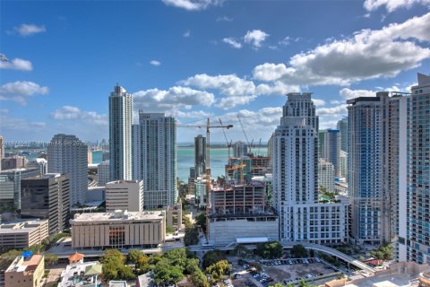 Condo in Miami, Florida, 2 bedrooms  № 1924270 - photo 1