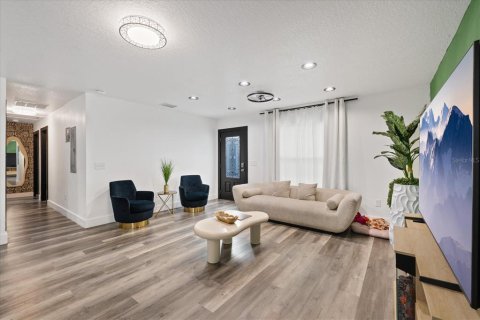 Купить виллу или дом в Тампа, Флорида 9 комнат, 168.71м2, № 2280401 - фото 11