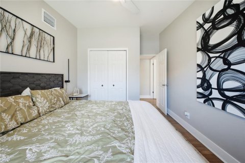 House in Orlando, Florida 3 bedrooms, 162.39 sq.m. № 2208490 - photo 19