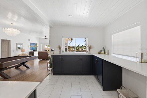 House in Orlando, Florida 3 bedrooms, 162.39 sq.m. № 2208490 - photo 7