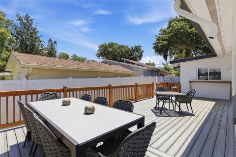 House in Orlando, Florida 3 bedrooms, 162.39 sq.m. № 2208490 - photo 25