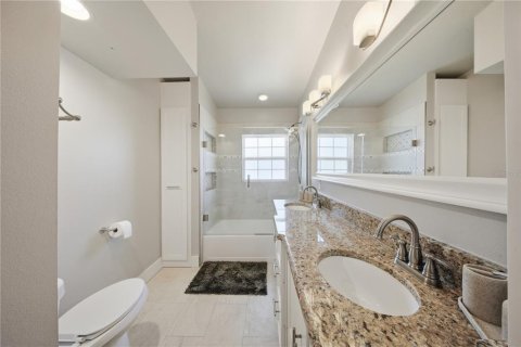 House in Orlando, Florida 3 bedrooms, 162.39 sq.m. № 2208490 - photo 20