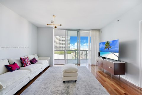 Condo in Miami Beach, Florida, 2 bedrooms  № 1953629 - photo 6