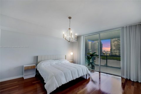 Condo in Miami Beach, Florida, 2 bedrooms  № 1953629 - photo 22