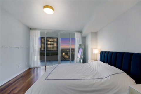 Condo in Miami Beach, Florida, 2 bedrooms  № 1953629 - photo 15
