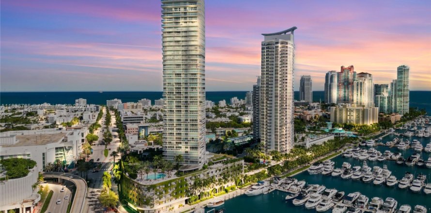 Condo in Miami Beach, Florida, 2 bedrooms  № 1953629