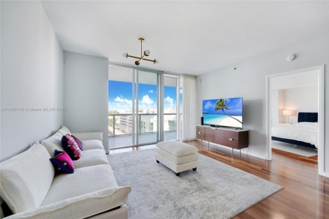 Condo in Miami Beach, Florida, 2 bedrooms  № 1953629 - photo 4