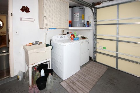 Casa en venta en Port Richey, Florida, 2 dormitorios, 98.48 m2 № 1822679 - foto 24