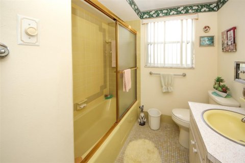 Casa en venta en Port Richey, Florida, 2 dormitorios, 98.48 m2 № 1822679 - foto 12