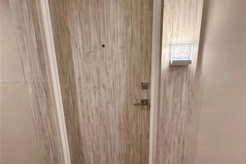 Copropriété à louer à Bal Harbour, Floride: 2 chambres, 104.79 m2 № 2002041 - photo 10