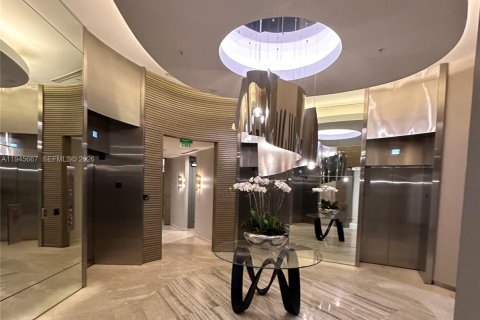 Copropriété à louer à Bal Harbour, Floride: 2 chambres, 104.79 m2 № 2002041 - photo 12
