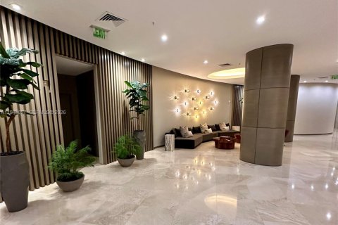 Copropriété à louer à Bal Harbour, Floride: 2 chambres, 104.79 m2 № 2002041 - photo 11