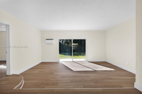 Снять в аренду виллу или дом в Майами, Флорида 3 спальни, 144.74м2, № 2006587 - фото 28