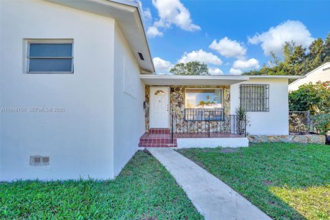 Снять в аренду виллу или дом в Майами, Флорида 3 спальни, 144.74м2, № 2006587 - фото 12