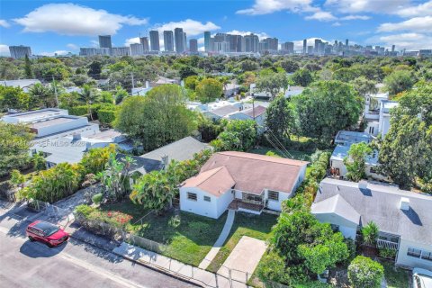 Снять в аренду виллу или дом в Майами, Флорида 3 спальни, 144.74м2, № 2006587 - фото 7