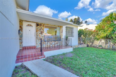 Снять в аренду виллу или дом в Майами, Флорида 3 спальни, 144.74м2, № 2006587 - фото 13