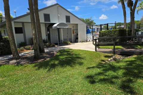 Condo in Tarpon Springs, Florida, 3 bedrooms  № 1785013 - photo 27