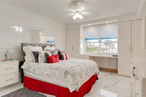 Condominio en venta en Hollywood, Florida, 1 dormitorio, 69.21 m2 № 1923106 - foto 11