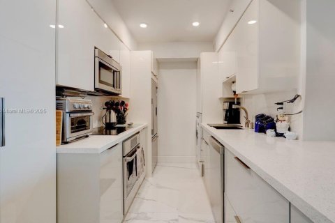 Condominio en venta en Hollywood, Florida, 1 dormitorio, 69.21 m2 № 1923106 - foto 7