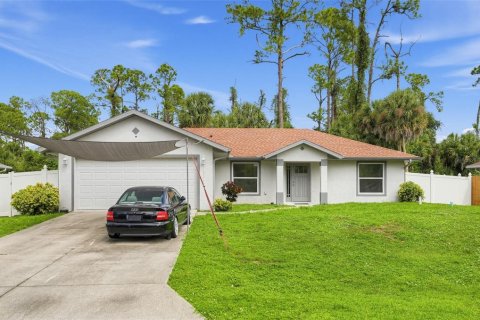Villa ou maison à Port Charlotte, Floride 3 chambres, 129.69 m2 № 2408409