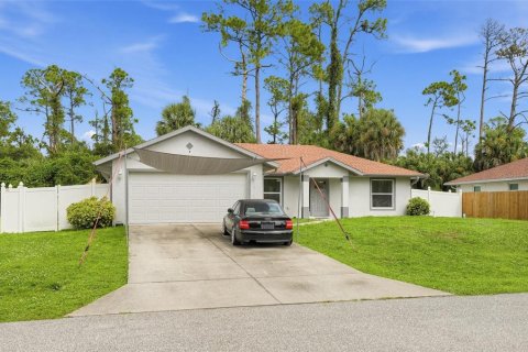 Villa ou maison à vendre à Port Charlotte, Floride: 3 chambres, 129.69 m2 № 2408409 - photo 2