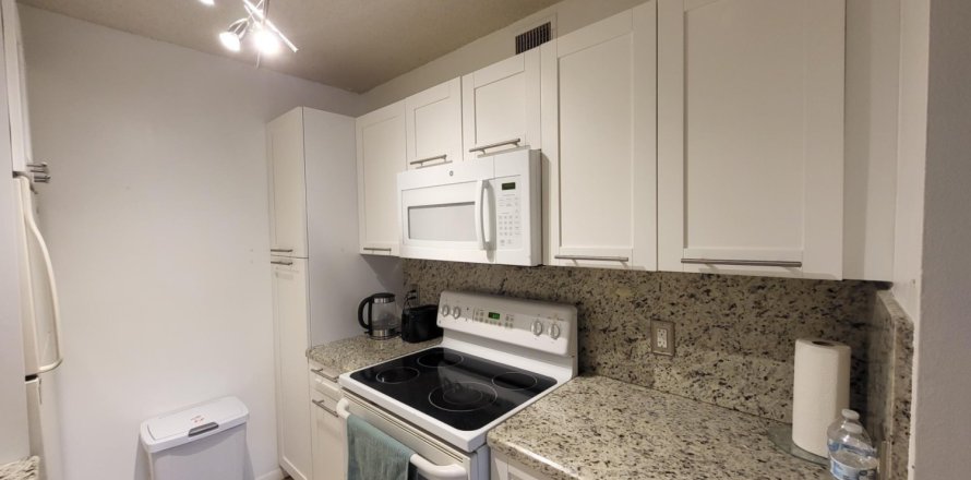 Condominio en Pompano Beach, Florida, 2 dormitorios № 1168546