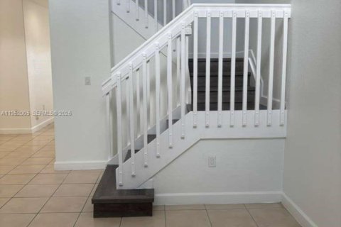 Townhouse in Homestead, Florida 3 bedrooms, 158.31 sq.m. № 2007589 - photo 2
