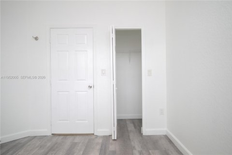 Townhouse in Homestead, Florida 3 bedrooms, 158.31 sq.m. № 2007589 - photo 24