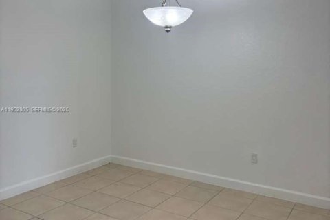 Townhouse in Homestead, Florida 3 bedrooms, 158.31 sq.m. № 2007589 - photo 4