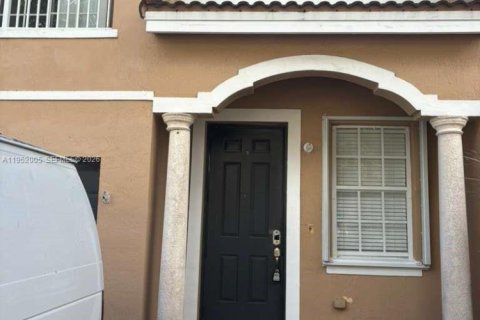 Townhouse in Homestead, Florida 3 bedrooms, 158.31 sq.m. № 2007589